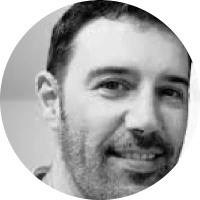 Dr. Sebastián Estevez